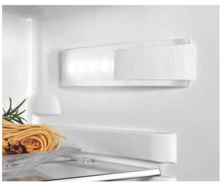 AEG SFE818E9ZC combi-koelkast Ingebouwd 253 l E Hout - Afbeelding 4